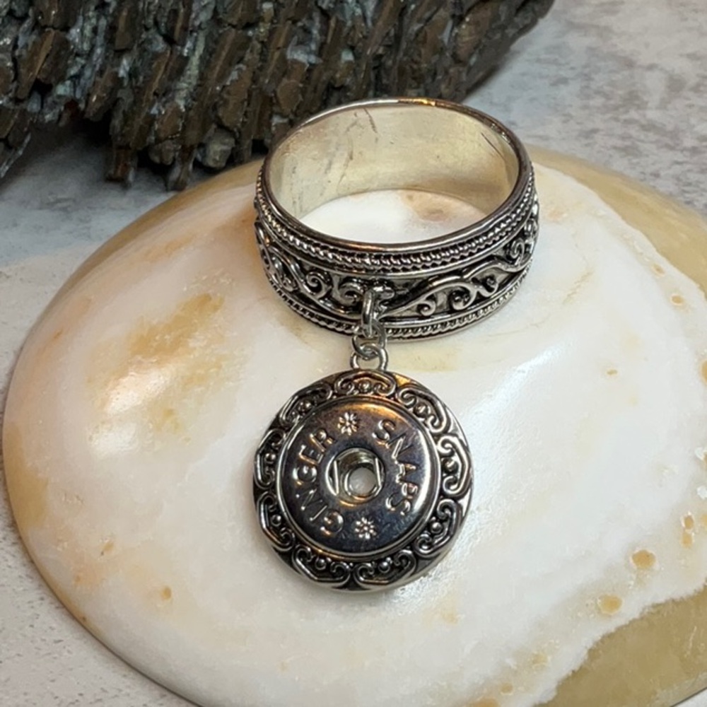 Ginger Snaps 20mm silver toned scarf clip